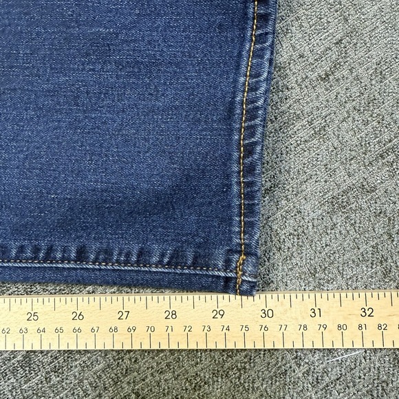 Lucky Brand Jeans Mens 34x30 Blue Medium Wash 410 Athletic Fit Straight Denim - Picture 8 of 8
